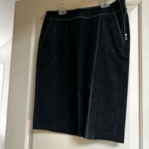 Denim skirt, never worn